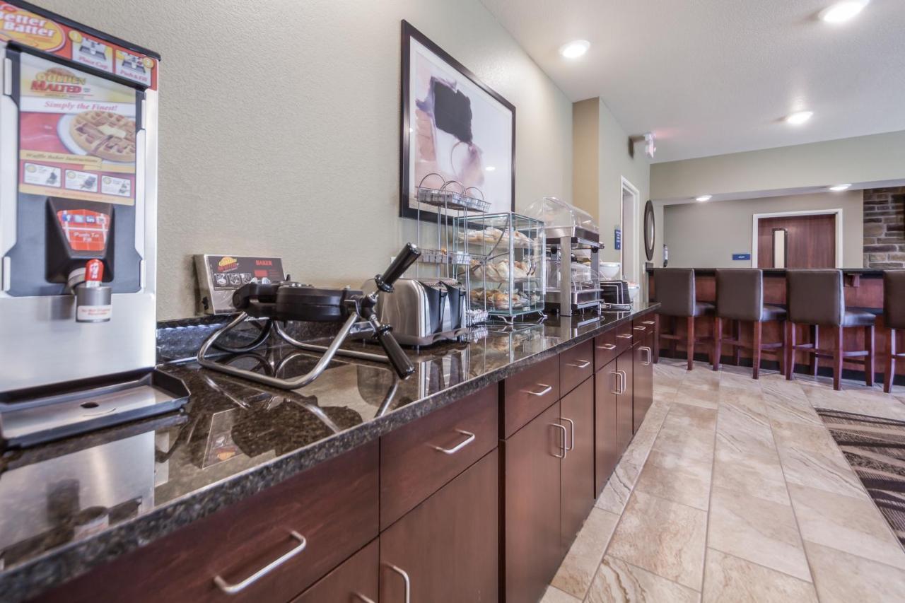 Cobblestone Inn & Suites - Holdrege מראה חיצוני תמונה